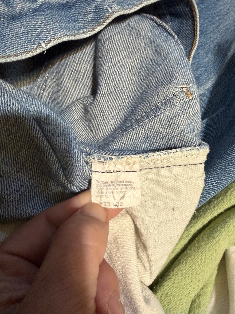 Levi's Light Wash Wide Leg Flare Jeans - Picture 9 of 10